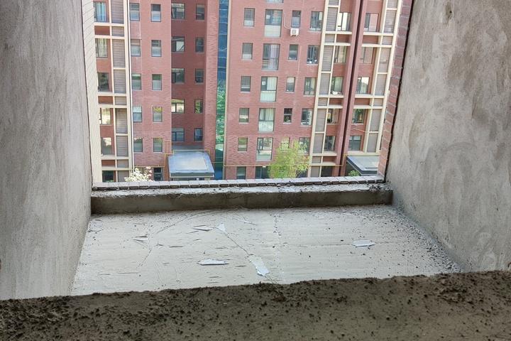新密市城区春城华府1号楼6层S389房产一处（预售证号：160002）