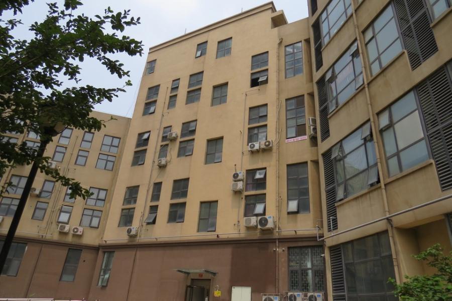 新密市曲梁镇密杞大道南侧金盛服装商贸城4号楼2单元2层2005房产一处