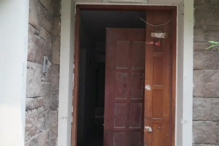 金水区天明路66号建业森林半岛小区8号楼1-3层5号房产